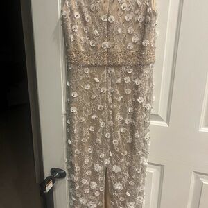 MAC DUGGAL Dress Size 8 Evening Gown Sequin Cream White Floral Midi NEW